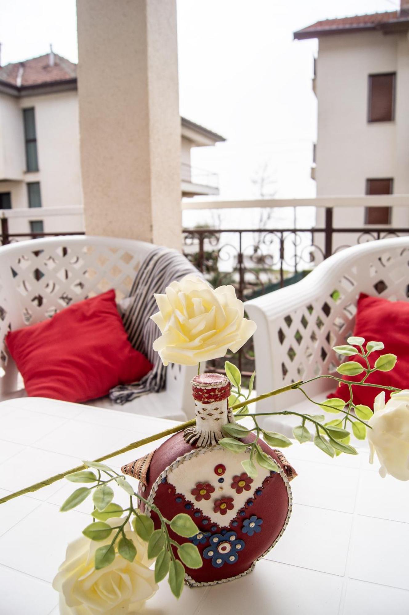 Villa Lakeview Paradise Peštani Exteriér fotografie